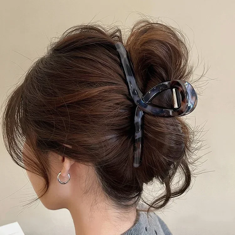 2024 Nowa moda Akrylowe pazury do włosów Nakrycie głowy Leopard Print Duża spinka do włosów Shark Clip Dla kobiet Barrettes Akcesoria do włosów