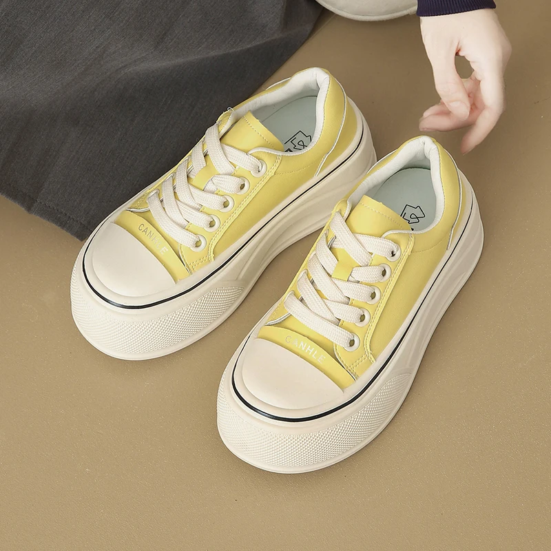 

Новинка осени 202, женские кроссовки, модные универсальные туфли для досок, повседневные кроссовки, увеличивающие рост, женская удобная вулканизированная обувь