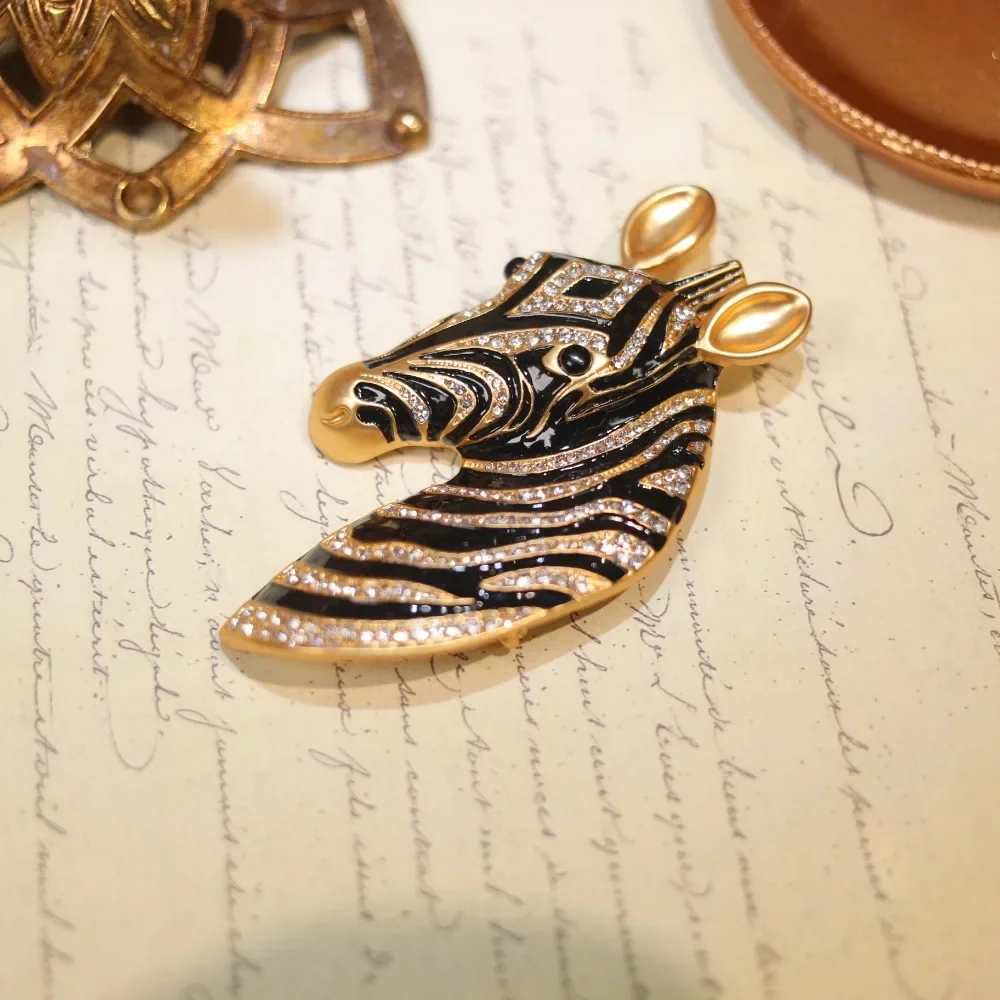 Vintage Antique Horse Rhinestone Design Brooch，Holiday Party Gifts Couple Pins Accompanying Gifts Jewelry Accessories