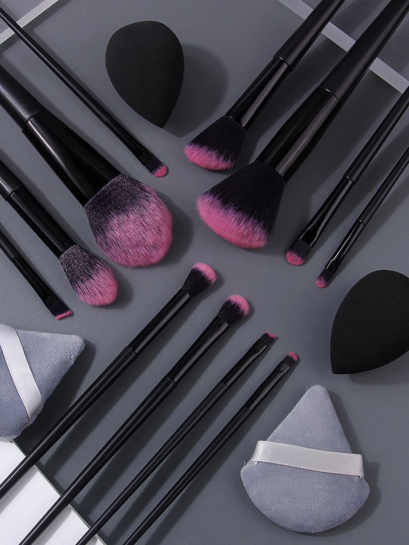 16-teiliges professionelles Make-up-Pinsel-Set – weiche, flauschige Kosmetikpinsel für Foundation, Puder, Lidschatten und Verblenden, Beauty-Tools – Detail 5