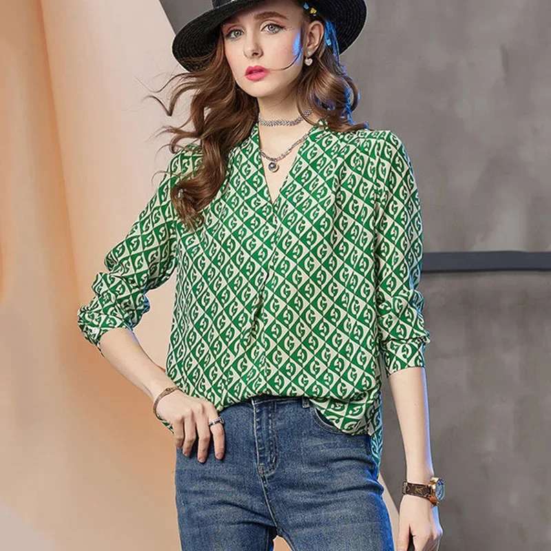 

Spring/Autumn New Retro Fashion Loose V-neck Plaid Long Sleeved Shirt Original Design Casual Exquisite High Quality Women's Top