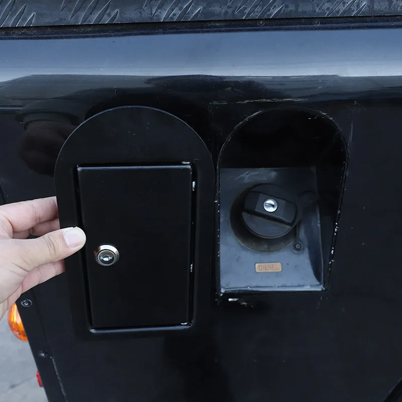 

For Land Rover Defender 90 110 130 2004-2018 Stainless Steel Car Oil Fuel Tank Cap With Key Lock Cover Stickers Car Accessories