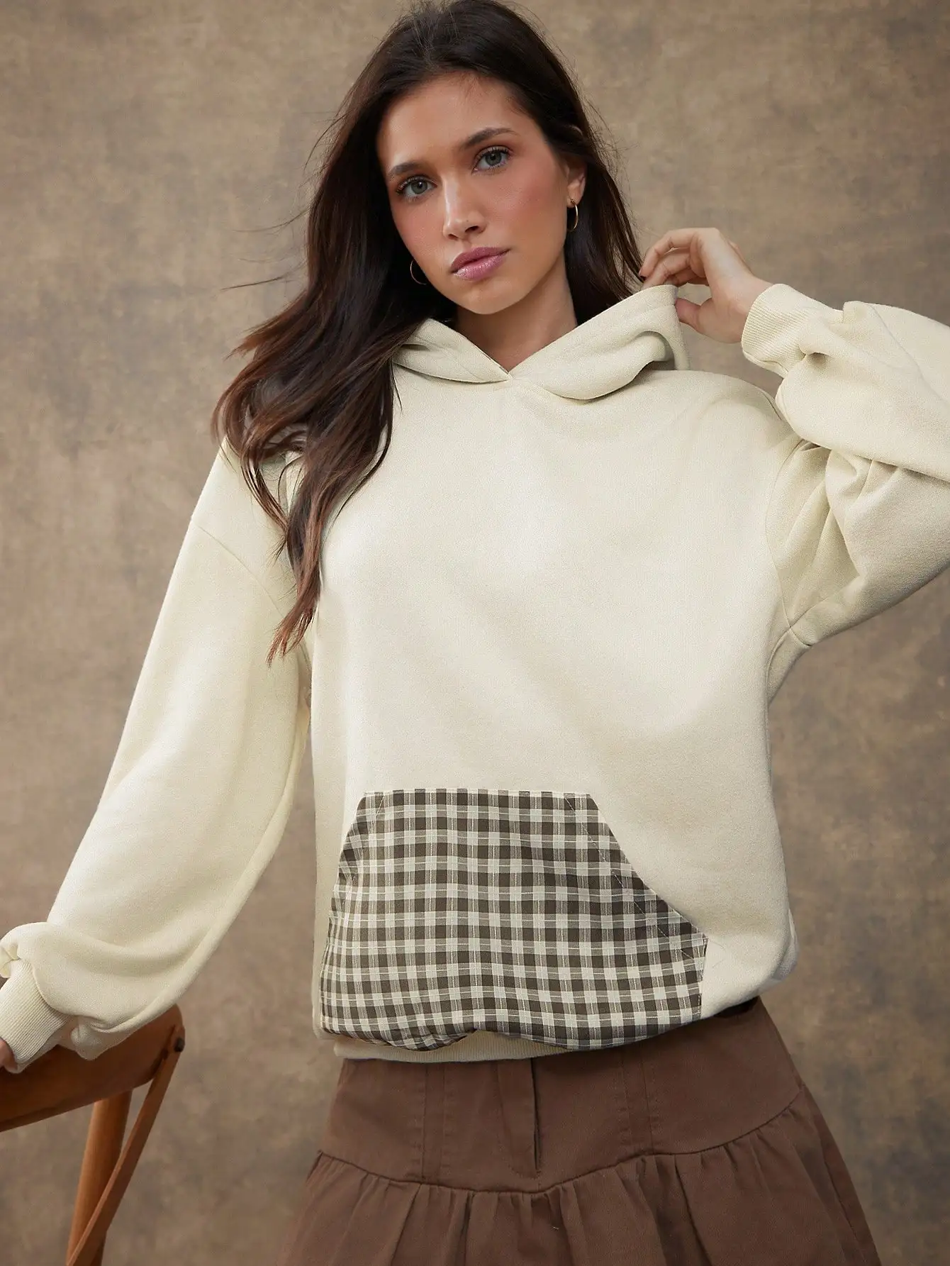 

Cream Plaid Patch Pocket Hoodie for Fall Winter Casual Wear