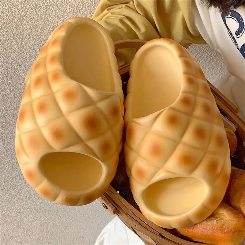 Thick Bottom Cloud Slippers Women Summer Lightweight Soft Sole Platform Slippers Woman Casual Non-slip Beach Shoes Slides ﻿
