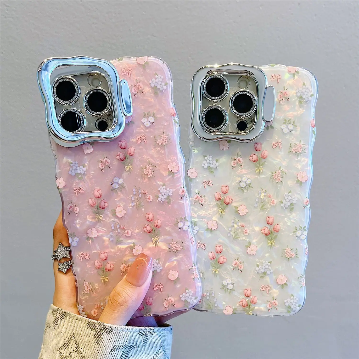 

Chic Tulips Pattern Waving Frame Shell Gloss Len Frame Kickstand Phone Case for iPhone 16 15 14 11 12 13 Pro Max Plus Back Cover