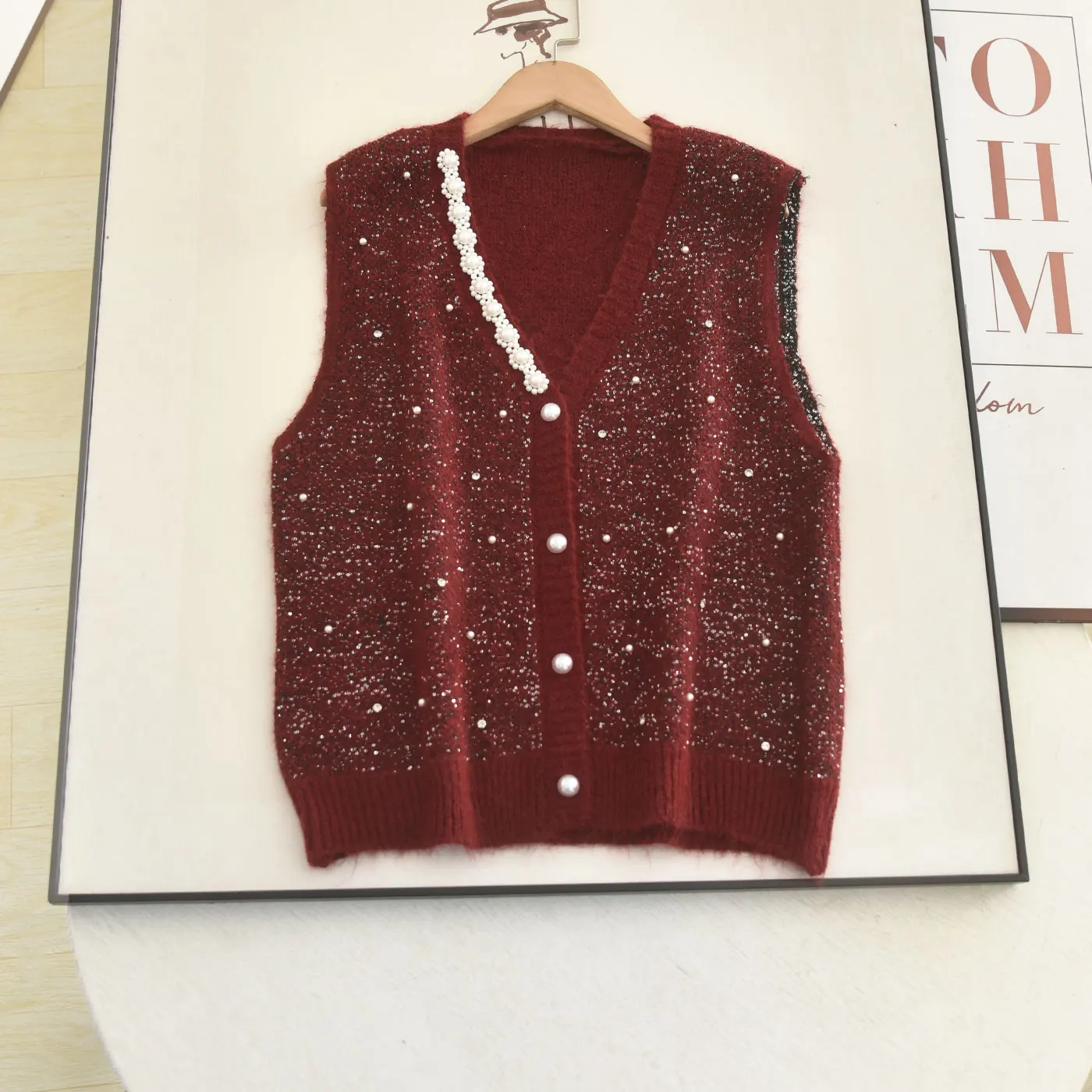 Burgundy Red Elegant V Neck Knit Vest Women Vintage Beaded Pearl Sleeveless Cardigan Sparkle Speckled Warm Winter Waistcoat Tops