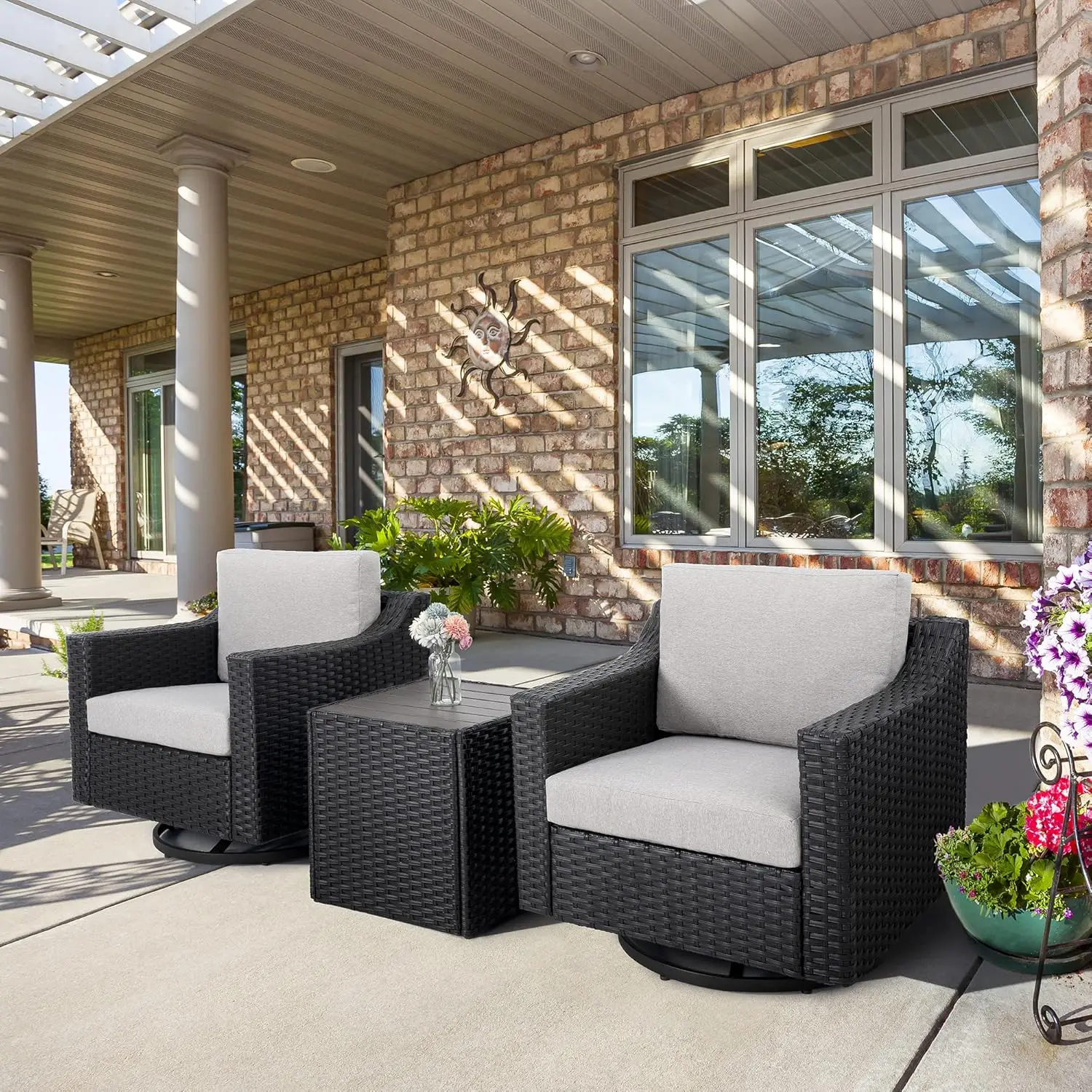 

Набор уличных стульев с поворотом на 360 градусов, столом и подушками, всепогодный комплект из ротанга для патио, балкона, сада