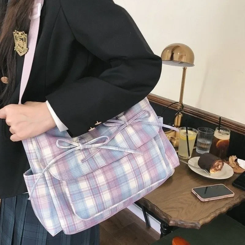

44. High-End Diaper Bag Minimalist Solid Color Satchel For Ladies Commuter Business Fashion