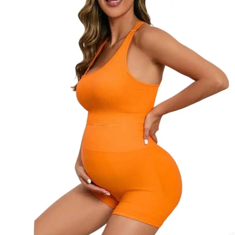 maternity-short-sleeve-shorts-set-for-yogas-light-exercise-during-pregnancy