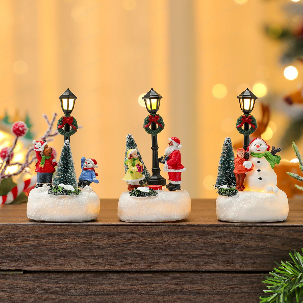 New luminous Christmas resin ornament, small house Christmas ornament, street light ornament, Christmas gift.