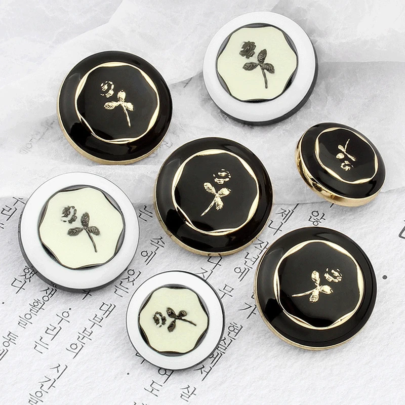 Luxury Rose Flower Large Metal Buttons for Clothing Coat Vintage Wind Sweater Cardigan White Black Sewing Buttons Accessories