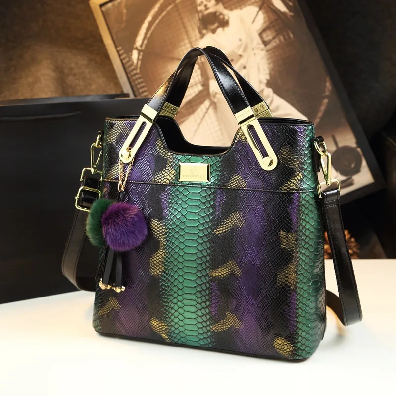 Nowe mody serpentynowe torebki damskie europejski Design Pu skórzane damskie torby na ramię kobieta dziewczyna marka luksusowa torba Crossbody — zdjęcie 3