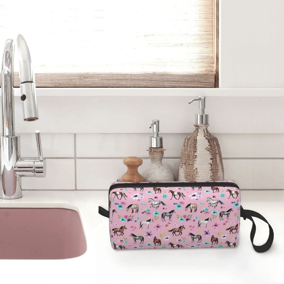 Horses And Flowers On Pink Makeup Bag Cosmetic Organizer Storage Dopp Kit Toiletry Cosmetic Bag for Women Beauty Pencil Case