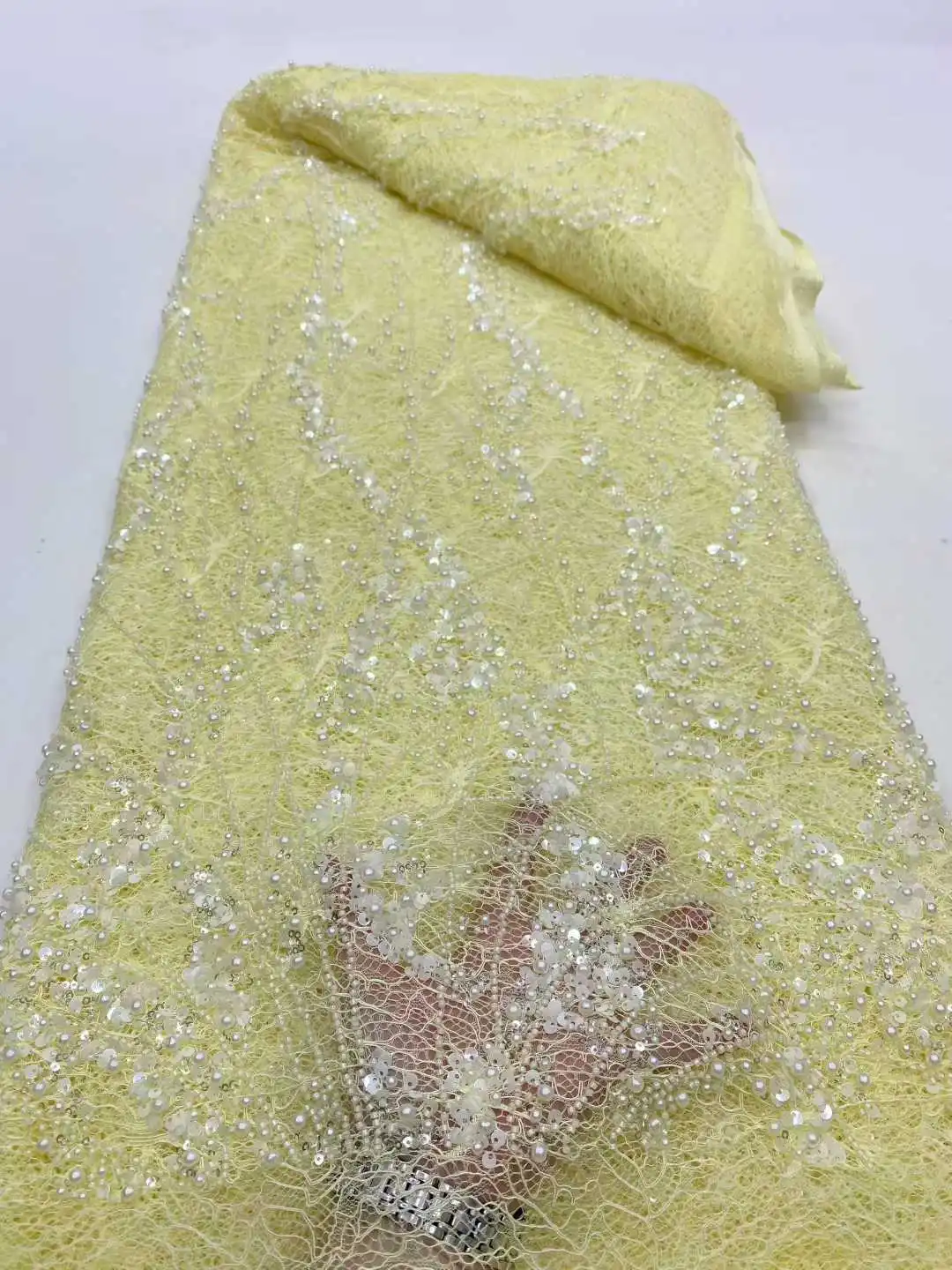 

2025 Latest French Nigerian Bead Lace Fabric High Quality Sequins Tulle African Lace Fabric Wedding Party Dress Beaded Lace