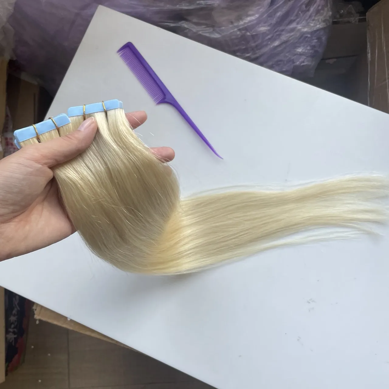 プラチナブロンドの人間の髪の毛のよこ糸,滑らかな髪,puスキン,サロンヘア,30g, 12-20インチ,60 #, 20ピース/パック