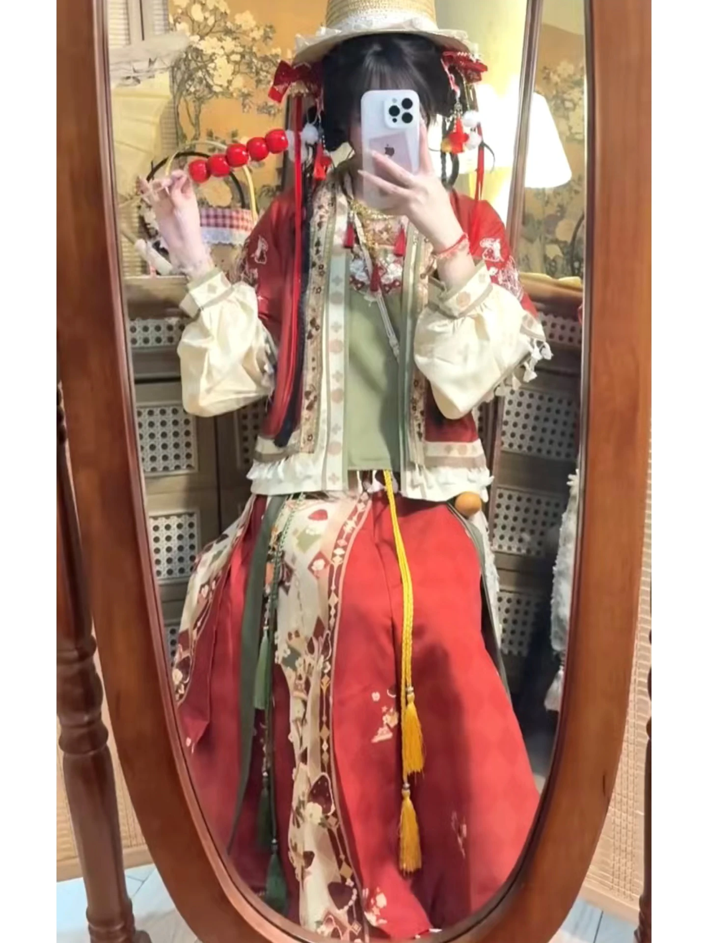 

Daily Wear Hanfu New Year's Gown Embroidered Dyed Tang Style HanSu Polyester Fiber Ladies Traditional Chinese Costume
