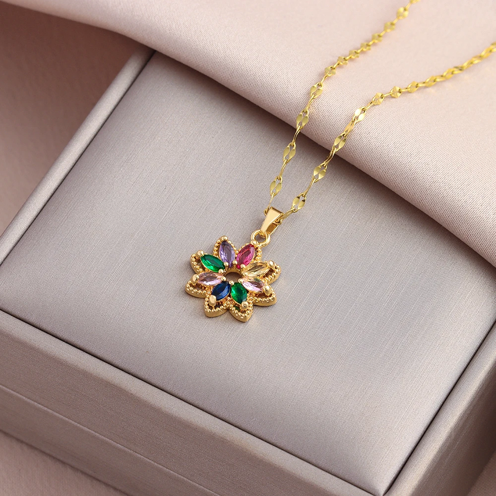 New Vintage Style Colorful Zircon Crystal Flower Pendant Women Necklaces Female Stainless Steel Clavicle Chain Jewelry Wholesale