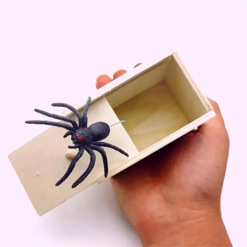 صندوق مزحة العنكبوت من Jump Scare - لعبة خدعة محملة بنابض لديكور المنزل المسكون والهالوين، هدية نكتة عملية إبداعية