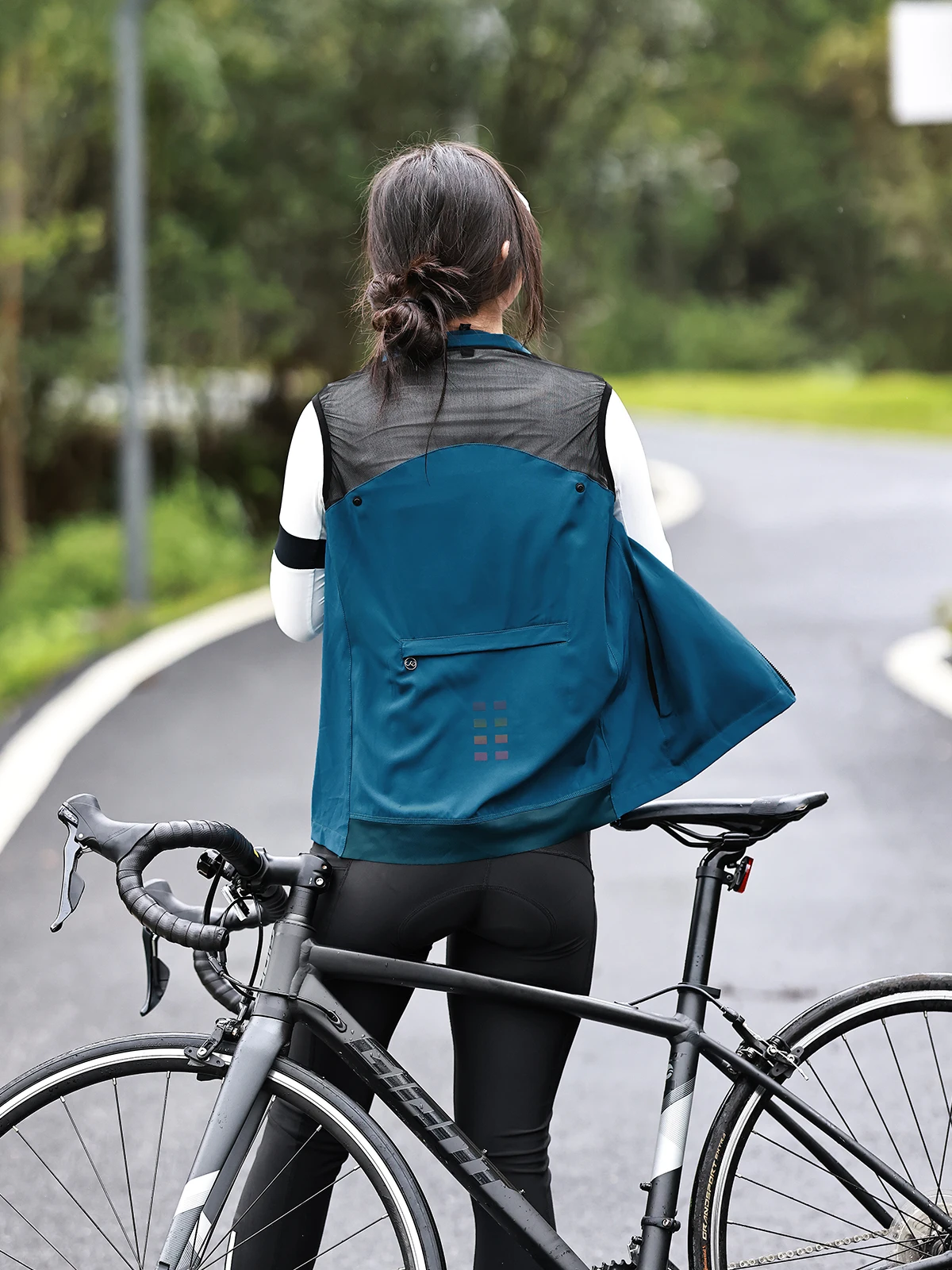 WOSAWE Women's Cycling Jacket with Removable Sleeves Lightweight Biking Camping Windbreaker Waterproof Convertible Jacket Jersey