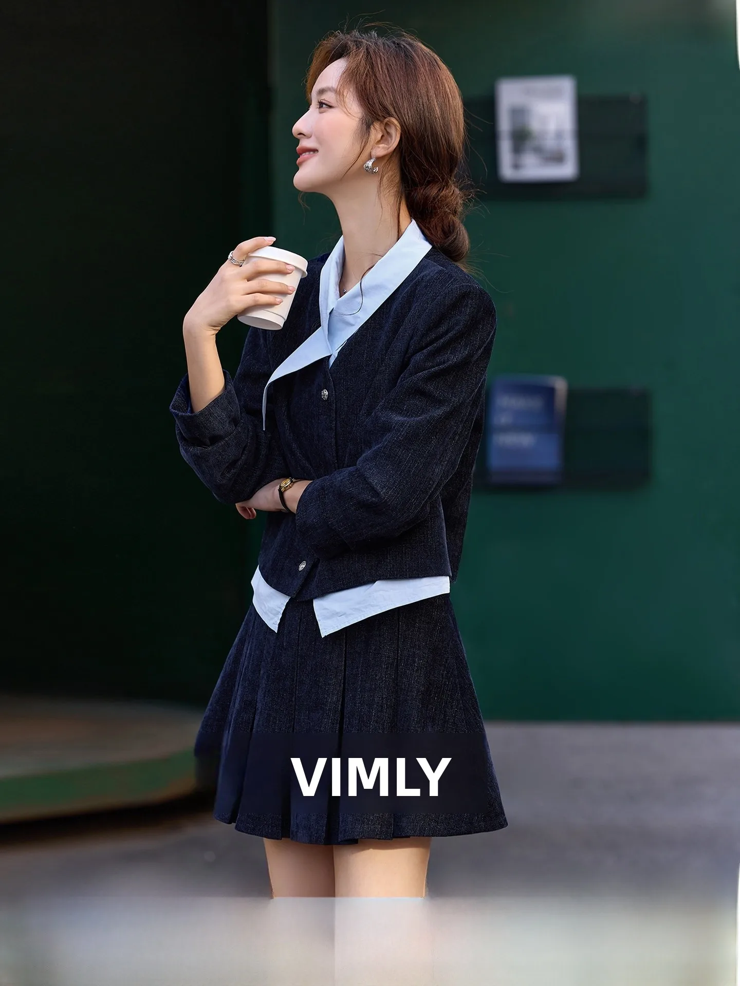 

Anti-Aging Color Block Set Women's Spring 2026 Fashion Outerwear Pleated Skirt Two-Piece Suit Casual Style Polyester Fiber
