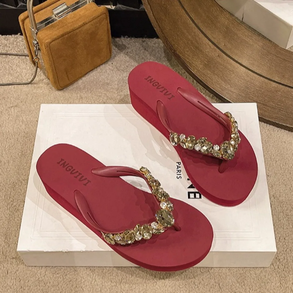 Summer New Water Diamond Flip Flops Women's Slope Heel Fashion Clip Toe Womens Shoes Casual Wear Non Slip Mid Heel Beach Sandals