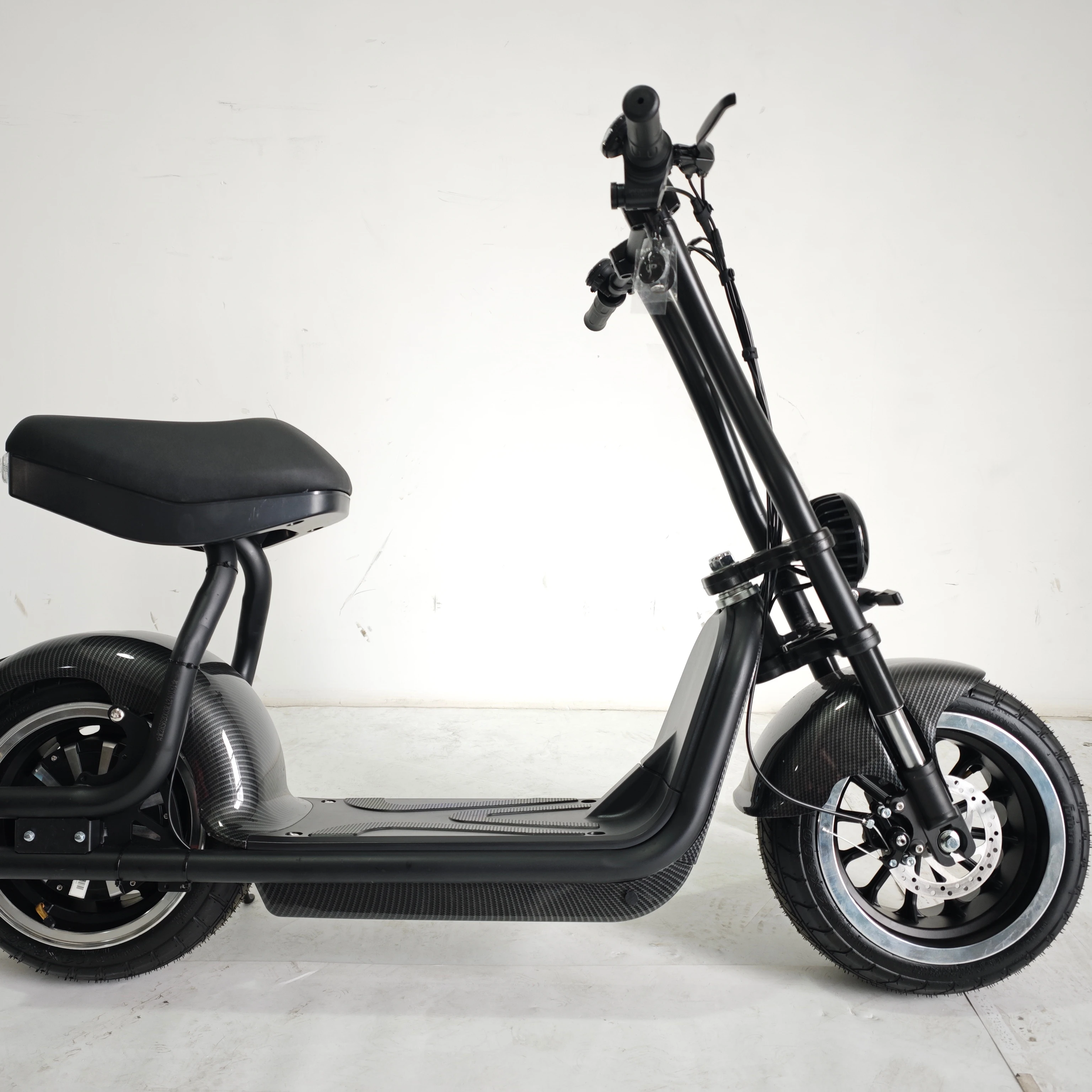 Hot Sale Cheap Small Electric Scooters Citycoco Brake Light NFC Start 1000W Motor