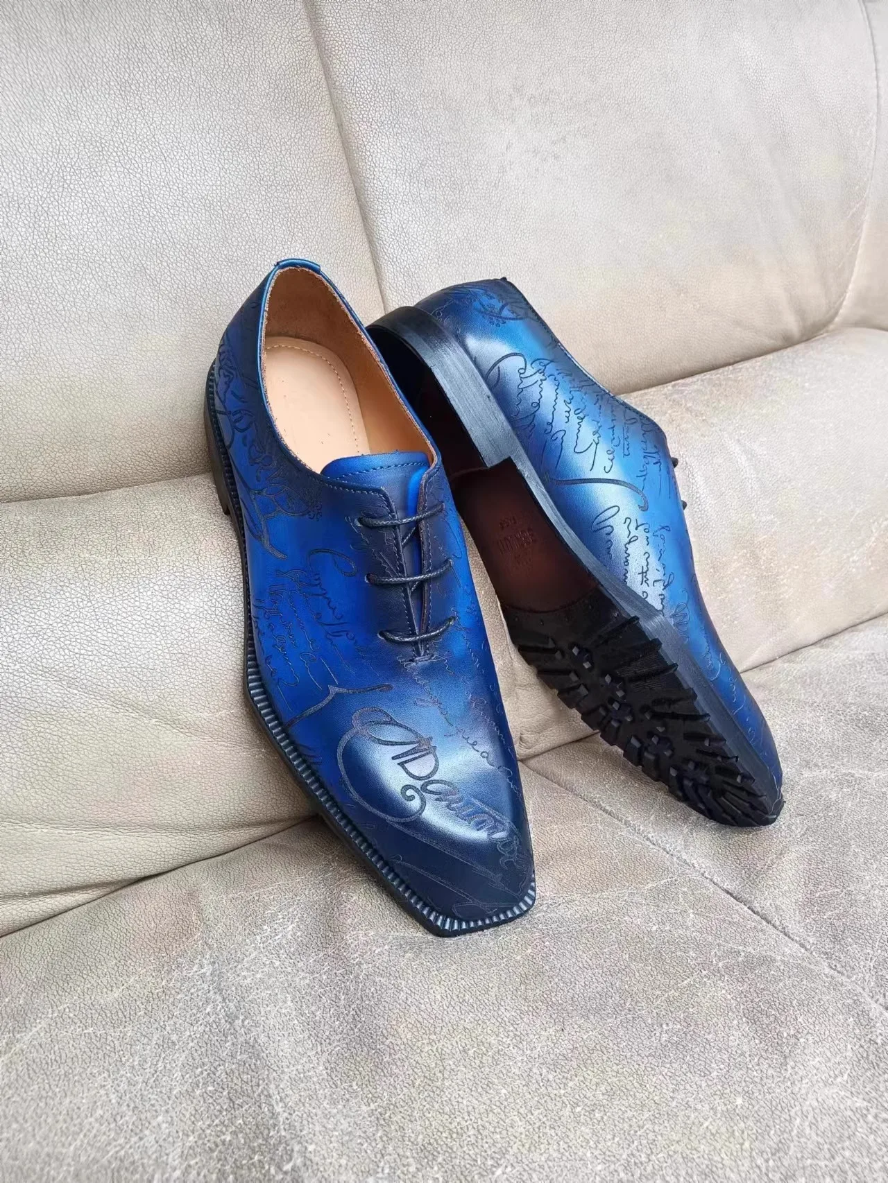 Luxury Brand Mens Leather Shoes Genuine Leather Engraving Retro Color Polish Business Formal Wear High Quality Oxford Shoes