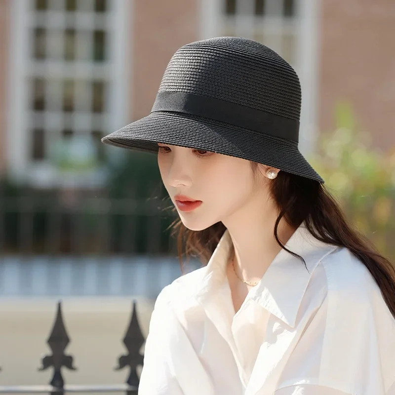 القش قبعة للنساء الإناث قبة القش قبعة قناع قبعة للشاطئ سيدة قبعة الشمس الصيف الفرنسية الرجعية توبر تنوعا 2025 جديد