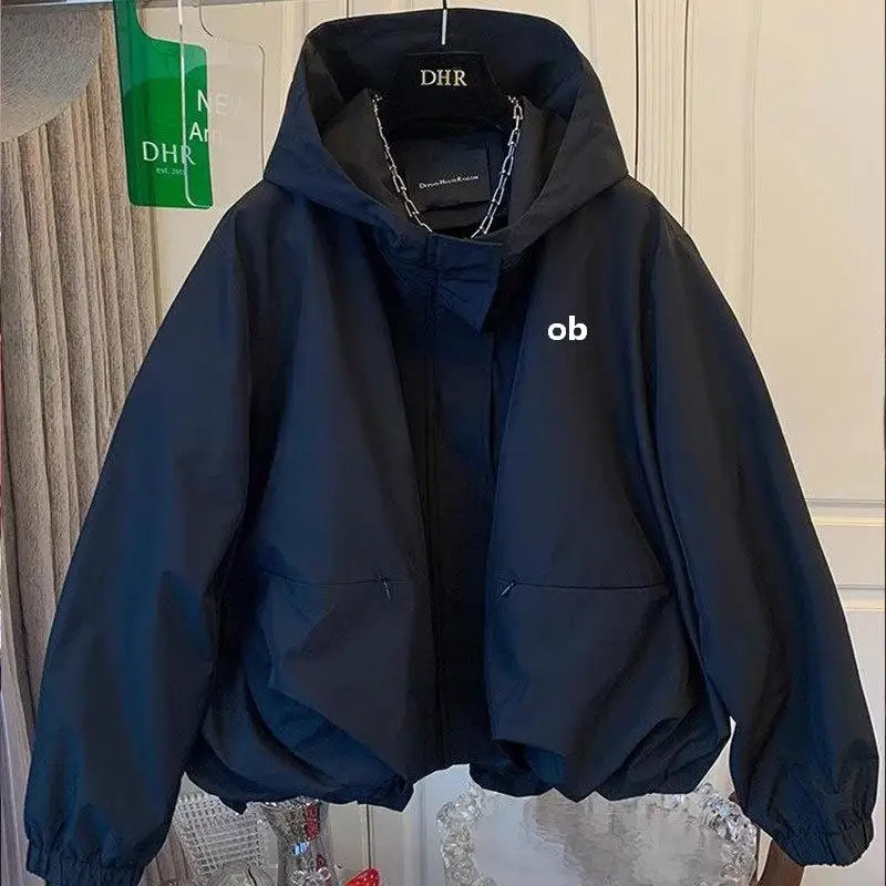 2026 New Style Women's Casual Fitness Windbreaker for Fitness and Fashion, Loose Fit, Outdoor Jacket with Zipper Closure