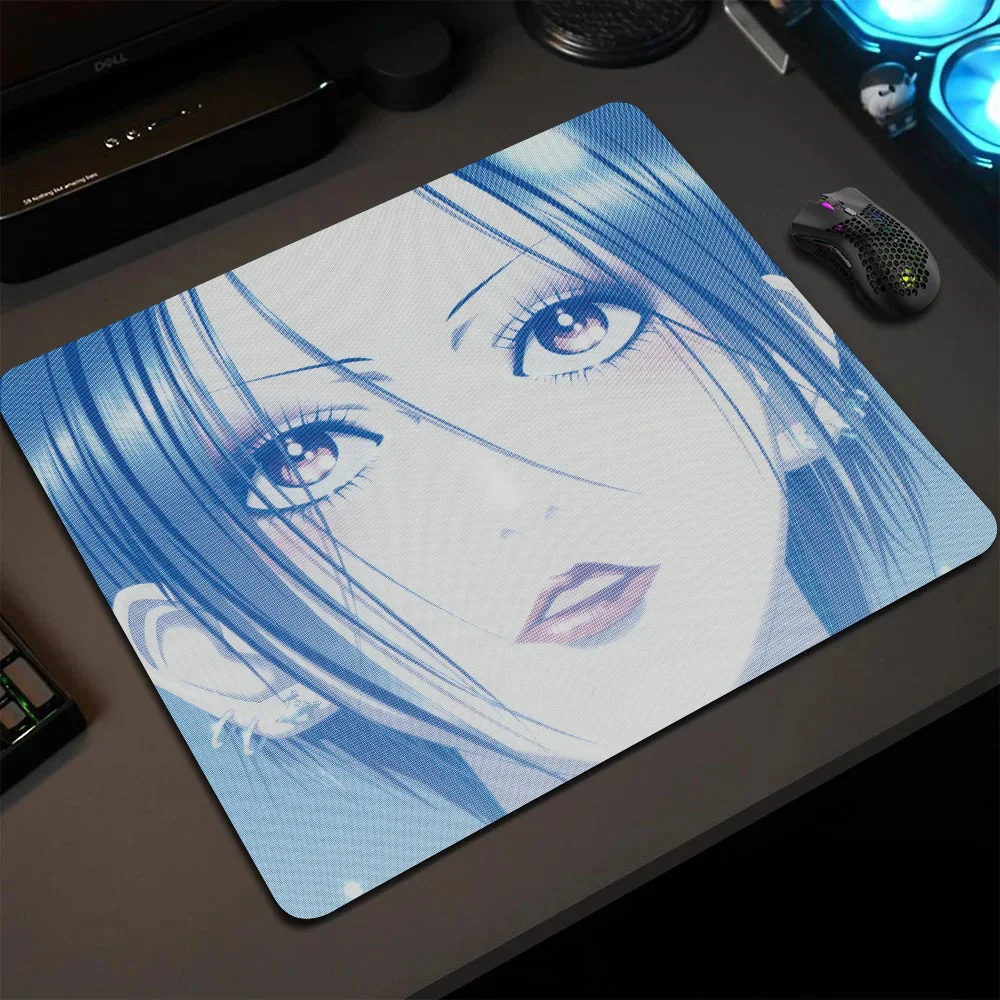 Anime Figure Nana Mousepad Small LockEdge Mouse Pad For Gamers Computer Desk Pad Anti-slip Rubber