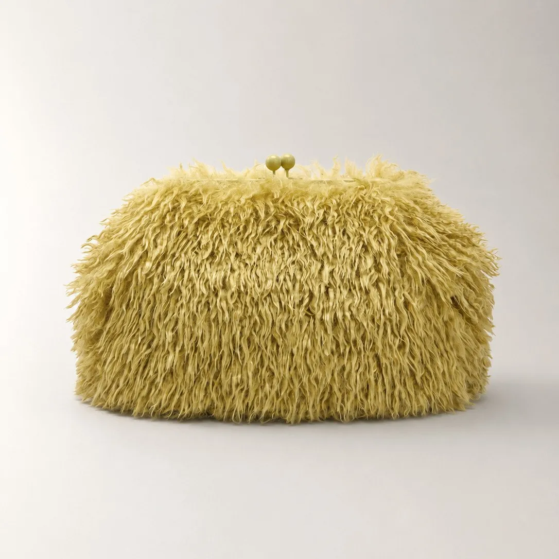 2026 AW New Faux Shearling Cloud Bag Stylish Long Curly Fuzzy Kiss-Lock Clutch Y2K Hot Girl Handbag Faux Wool Bags