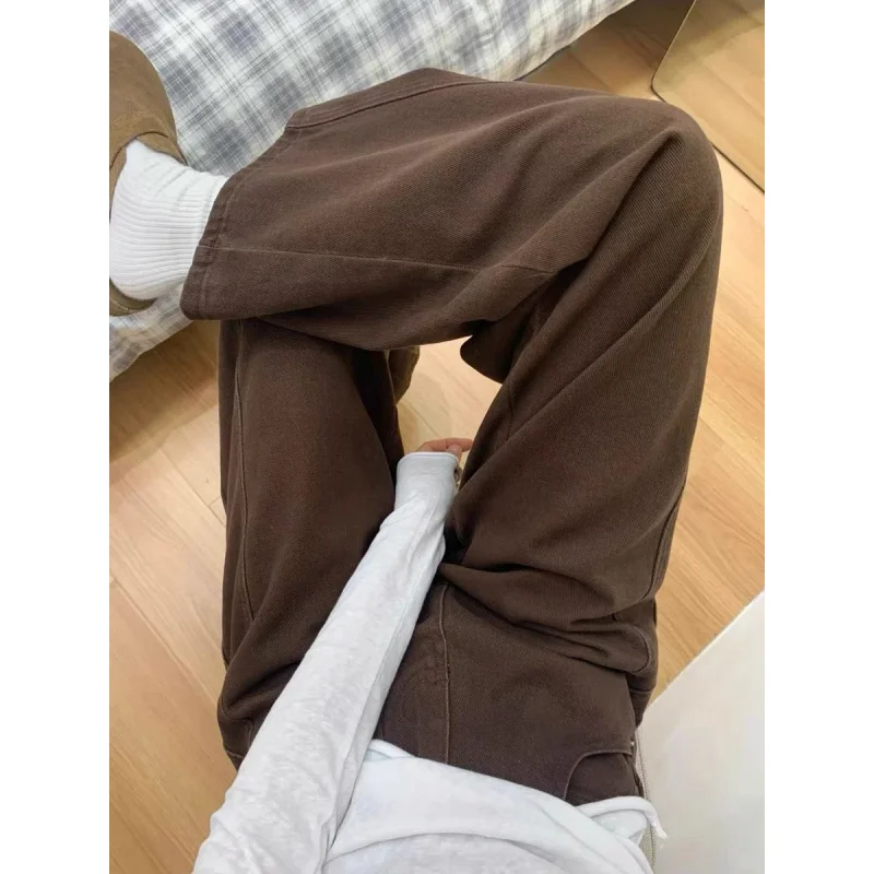 กางเกงยีนส์ทรงโค้งสีน้ำตาลสไตล์อเมริกันย้อนยุคใหม่ประจำฤดูใบไม้ร่วงปี 2025 สำหรับผู้หญิงรูปร่างทรงลูกแพร์ ทรงขาตรง ทรงขาบานพิเศษ ทรงเข้ารูปพิเศษ