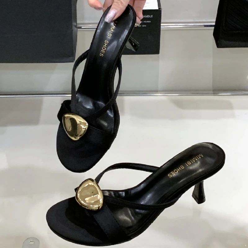 

Summer 2025 Metal Decoration Design High Heel Slippers Women Fashion Square Toe Open Toe Sandals Lightweight Beach Casual Shoes