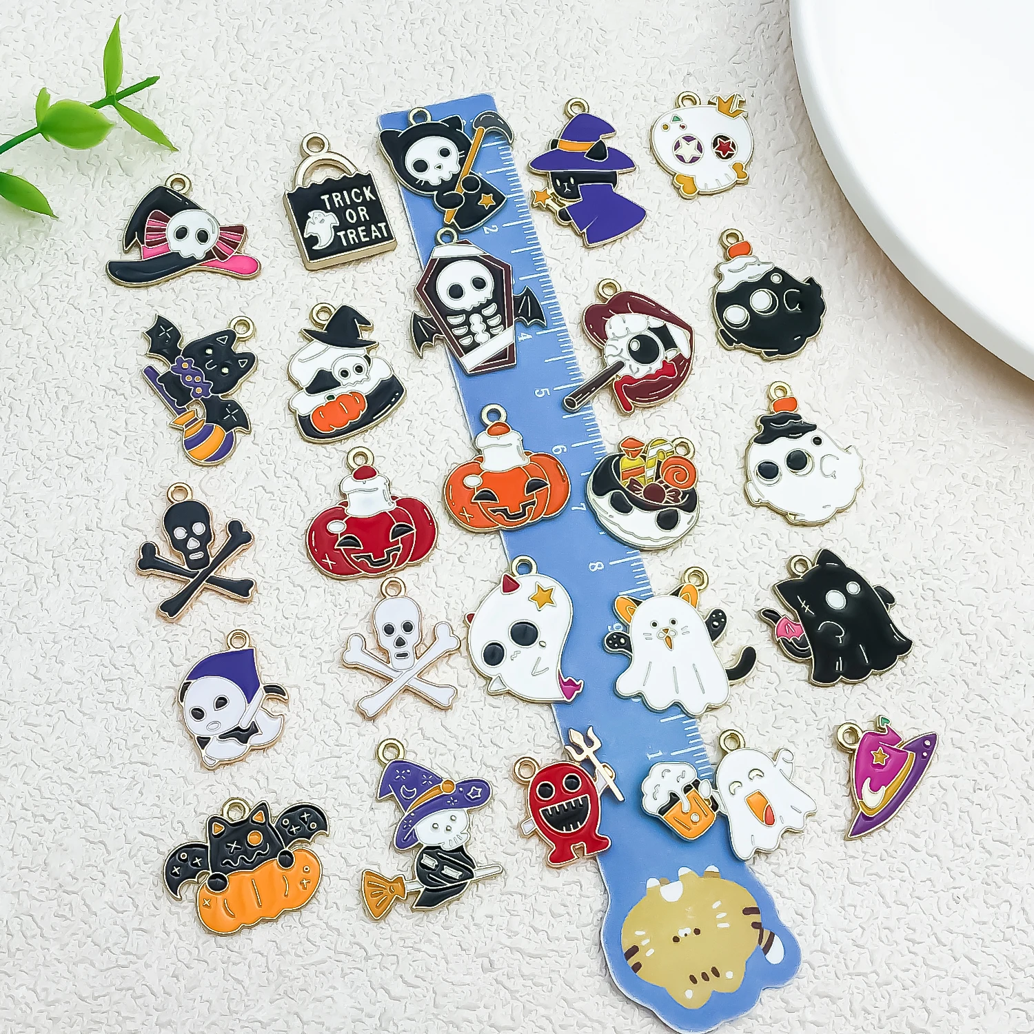 30pcs oil drip Halloween Charms Ghost Pumpkin Bat Skull Witch Pendants DIY Jewelry Making Accessories Bracelet Necklace Earring
