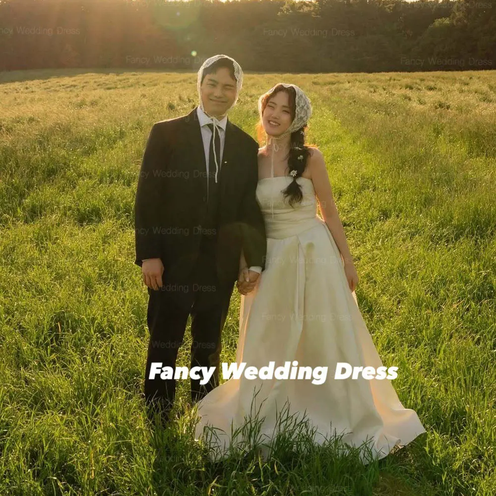 

Fancy Simple Yellow Wedding Dress Strapless Soft Satin Evening Gown Floor Length Back Corset 웨딩드레스 Customized