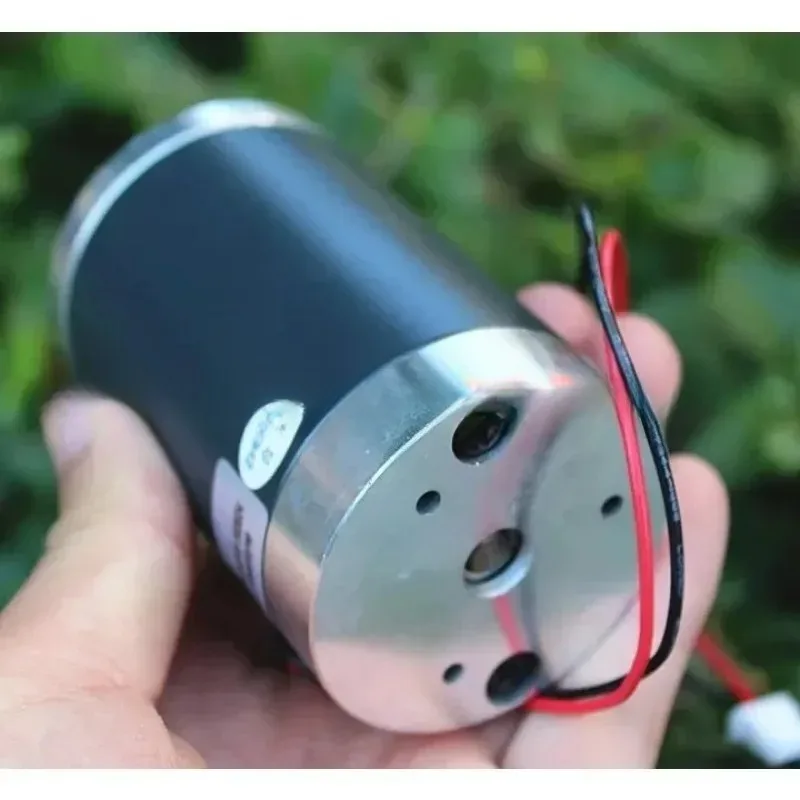 

Magnet DC Generator 12V 24V 100W Watt High-Power Hand-Cranking Wind Pedal Hydraulic Charging