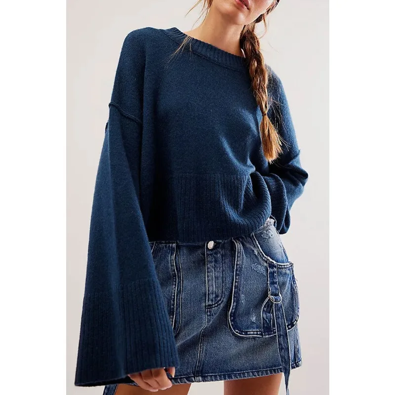 2025 New Fall and Winter Loose Solid Color Crew Neck Flared Sleeve Pullover Knitted Sweater Fashion Sweater for Women