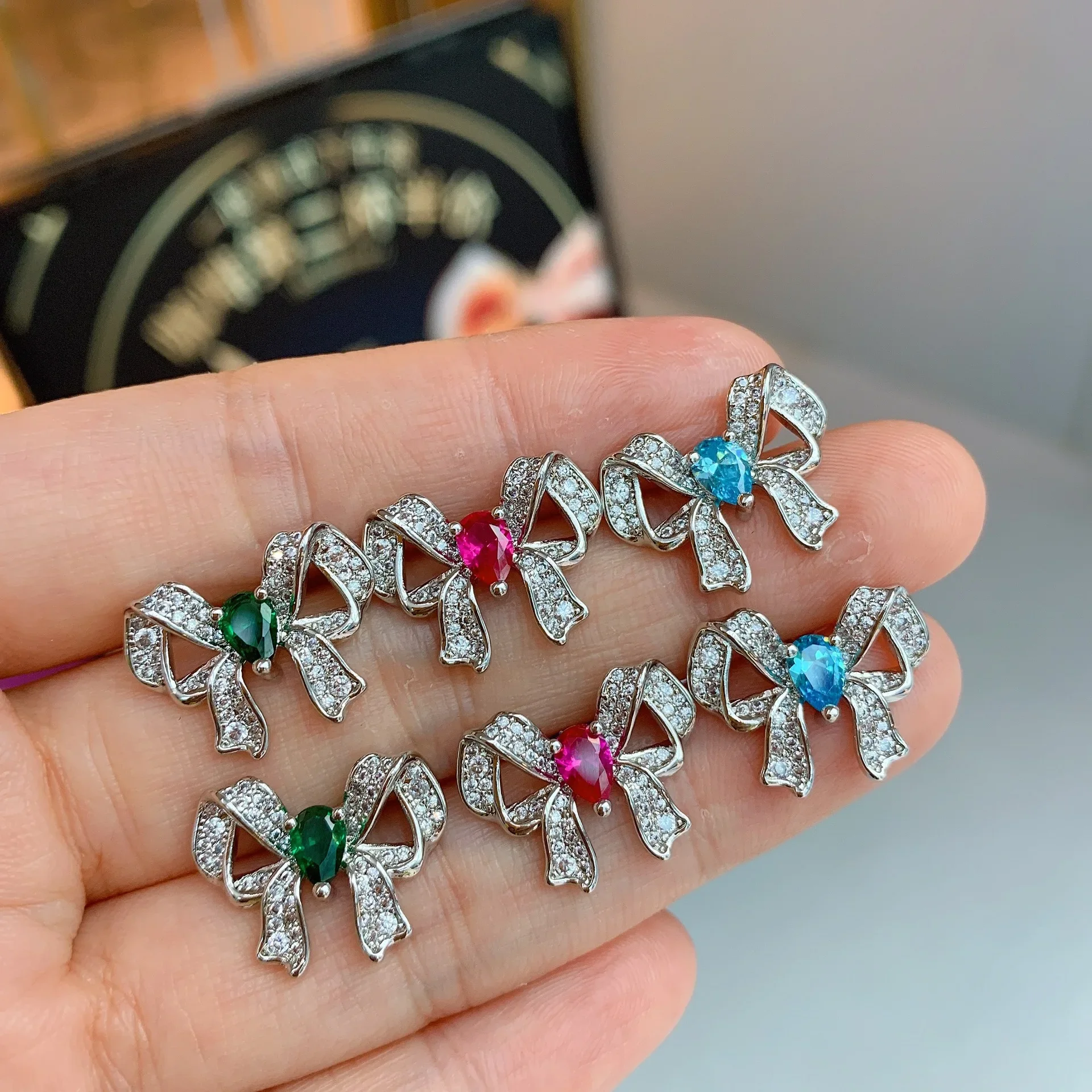 

Princess Bowknot Butterfly Cubic Zircon Earring Women's Jewelry Party Girlfriend Gift Green Crystal Wedding Dress Accessories