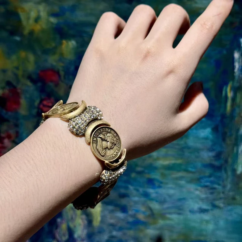 Vintage Copper Portrait Ancient Coins Round Wide Bangle Antique Jewelry Bracelets for Women Couple Wrist Retro Accessories New