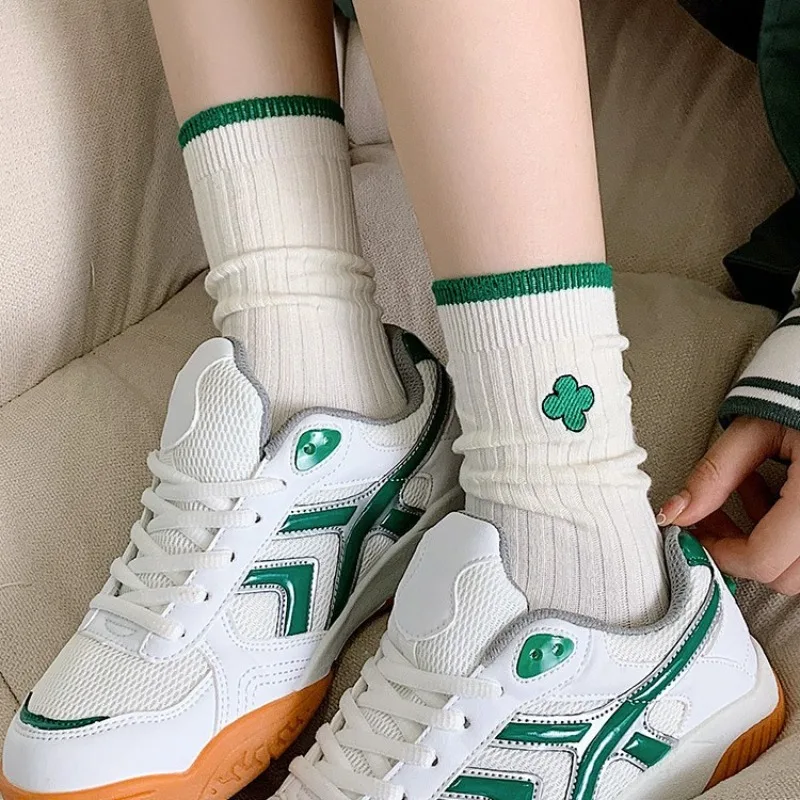 10 أزواج من الجوارب النسائية المعلقة للربيع والخريف جوارب أنبوبية متوسطة غير رسمية مريحة للنساء جوارب نسائية قابلة للتنفس