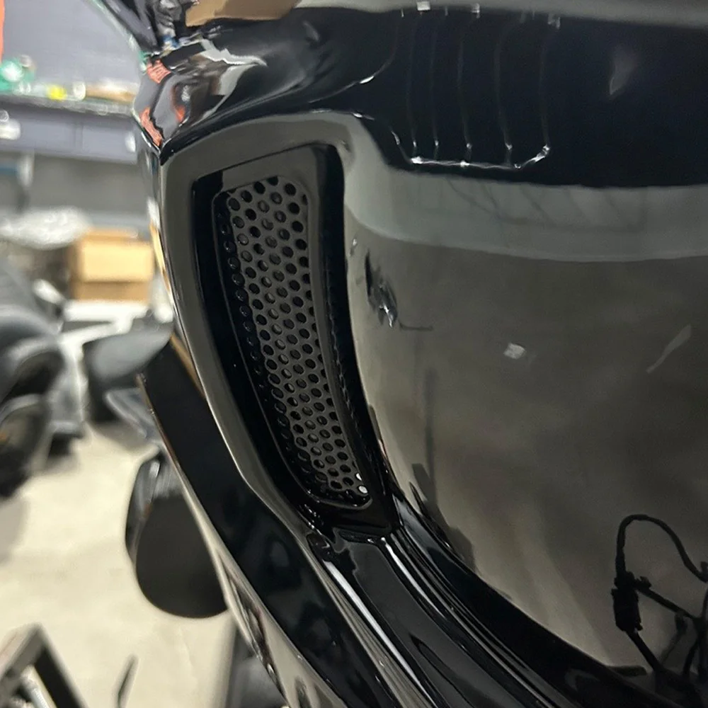 

Motorcycle Parts Tracer Fairing Vent Trim Light DRL White&Flow Amber Signal for Harley Softail Low Rider ST FXLRST 2022-2025