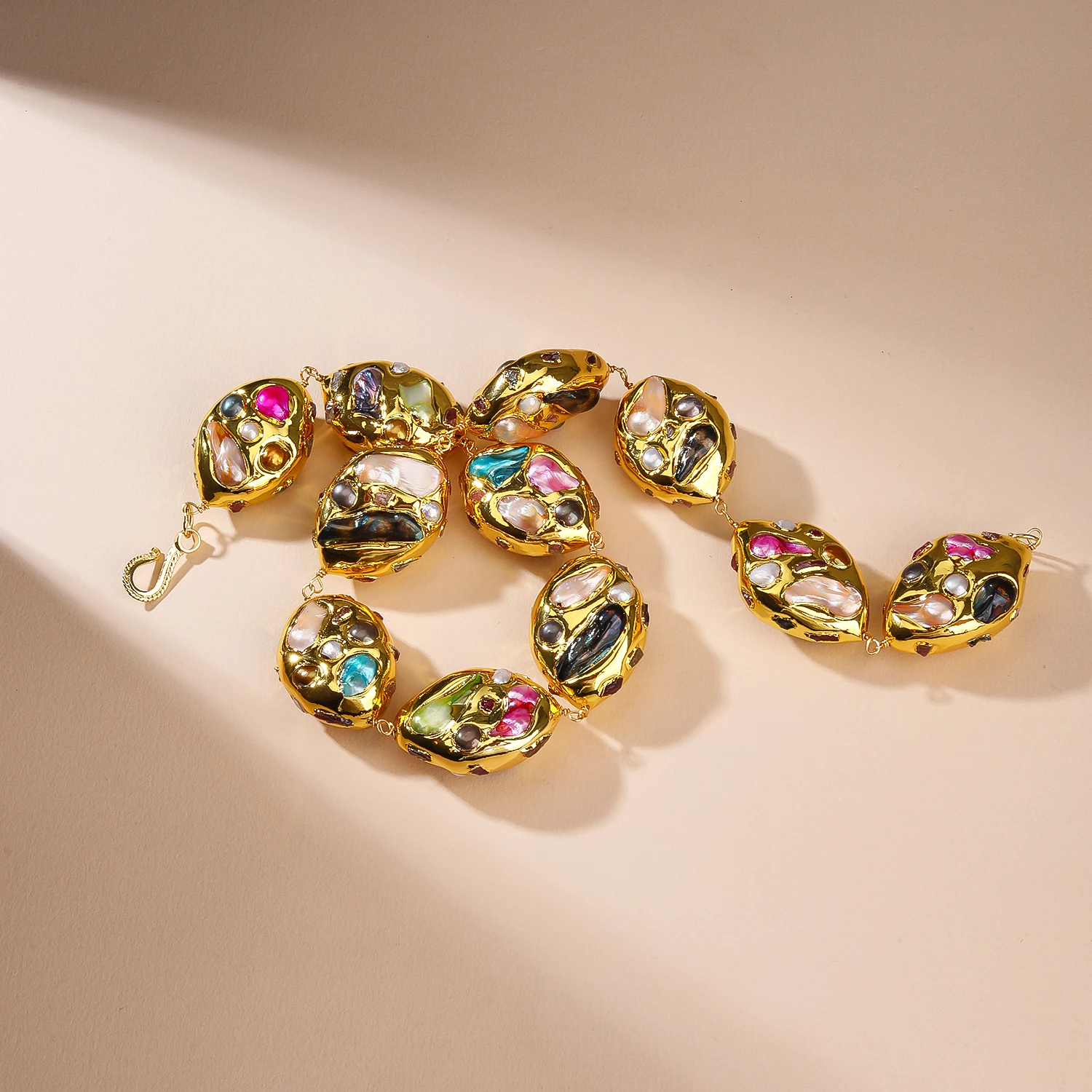 Luxury Bohemia Style 18K Gold Plate Copper Bezel Rainbow Pearl Necklace No-Tarnish Wedding Jewelry for Holiday Fashion