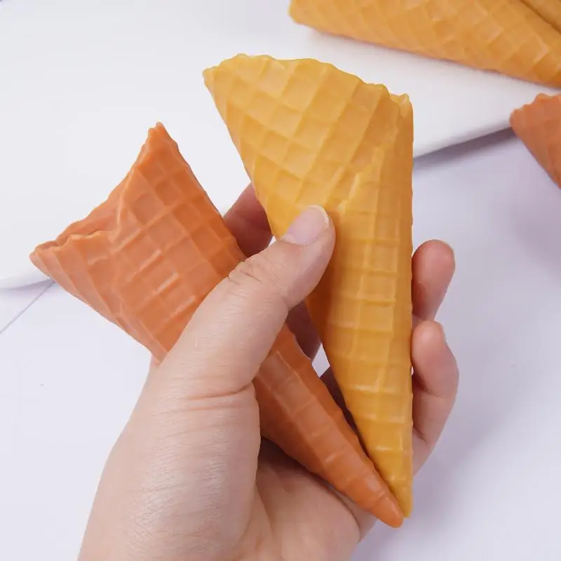 Fake Ice Cream Cone Ornament Set Realistic Artificial Dessert Figurines for Restaurant Window Display Bridal Shower Party Decor