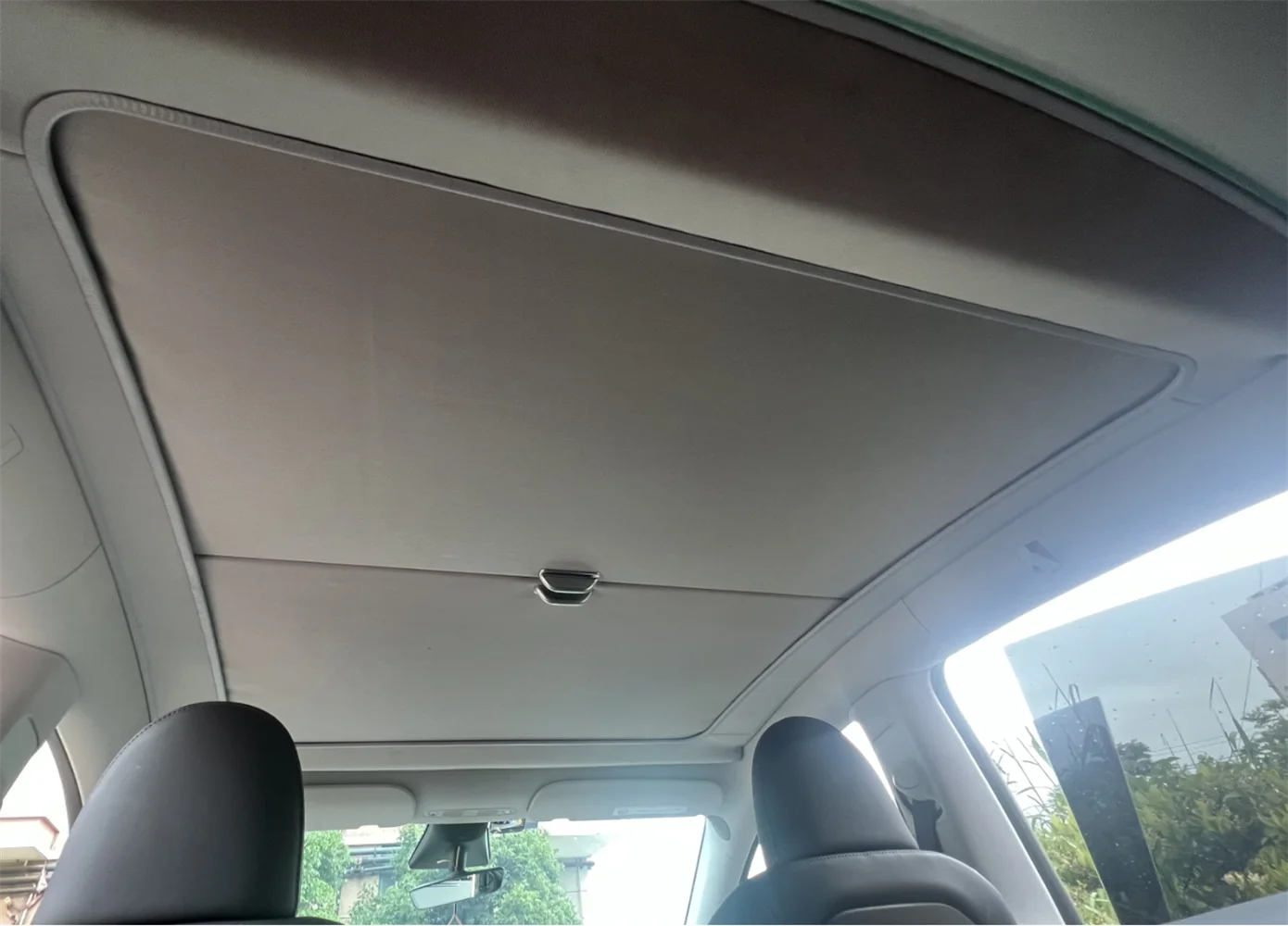 Suitable for Tesla Model Y high-quality sunroof roller blind sunshade 1230528G-76-F modification and installation