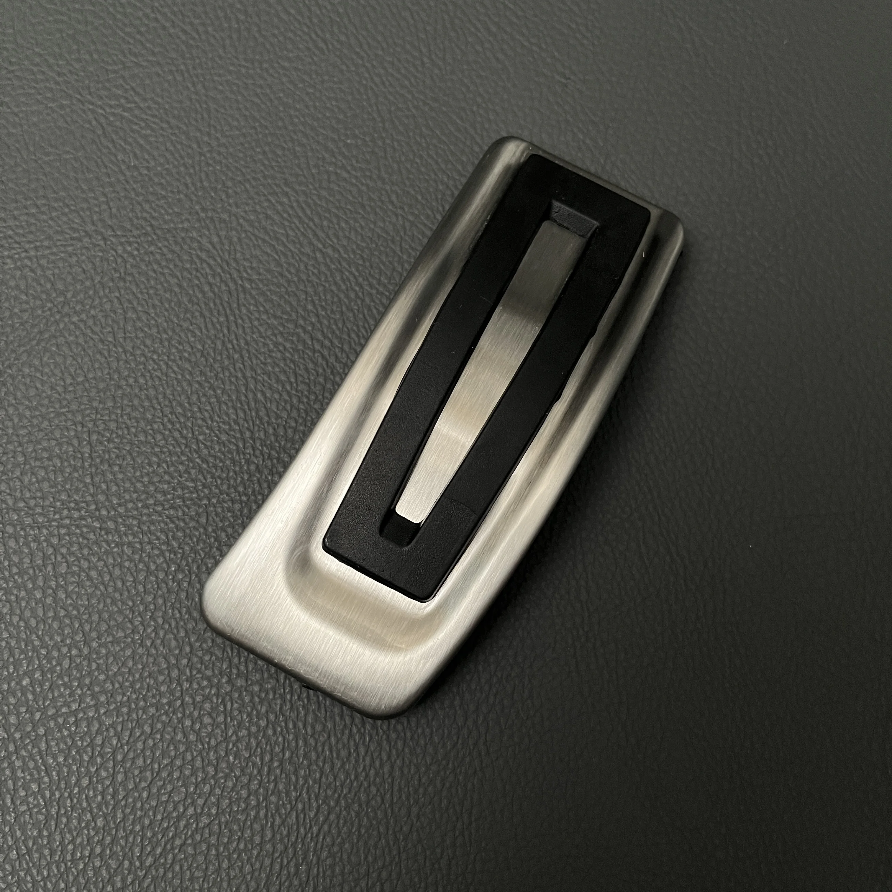 3-teiliges Set für Audi A6 C8 2019 2020 Edelstahl AT Limousine Auto Edelstahl Gaspedal Bremspedal Fußstützenpedal Auto-Pedalabdeckung – Detail 4