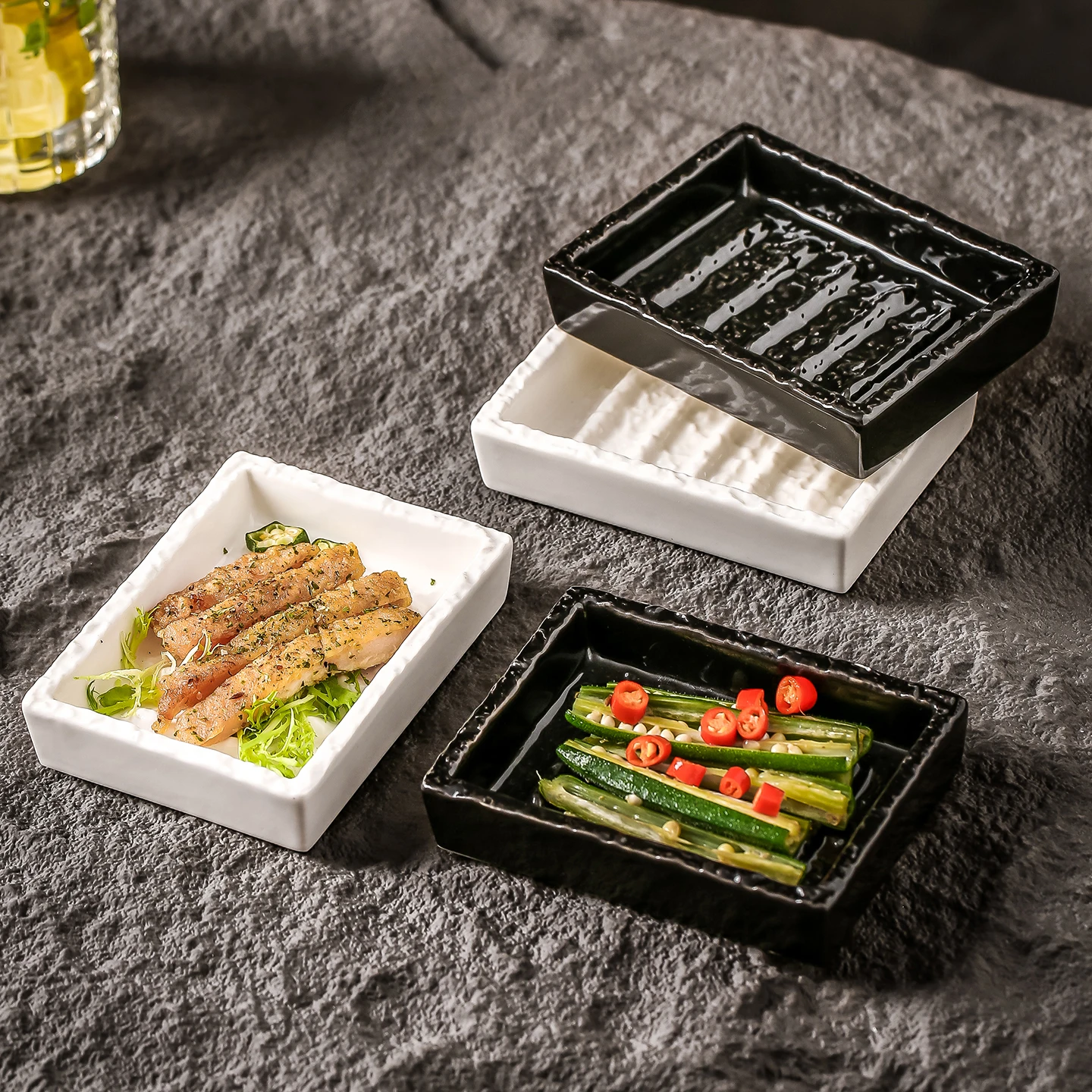 

High-end Glossy Small Plates Japanese Restaurant Snack Dish Solid Barbecue Dipping Dishes Household Rectangle Ceramic Tablewares