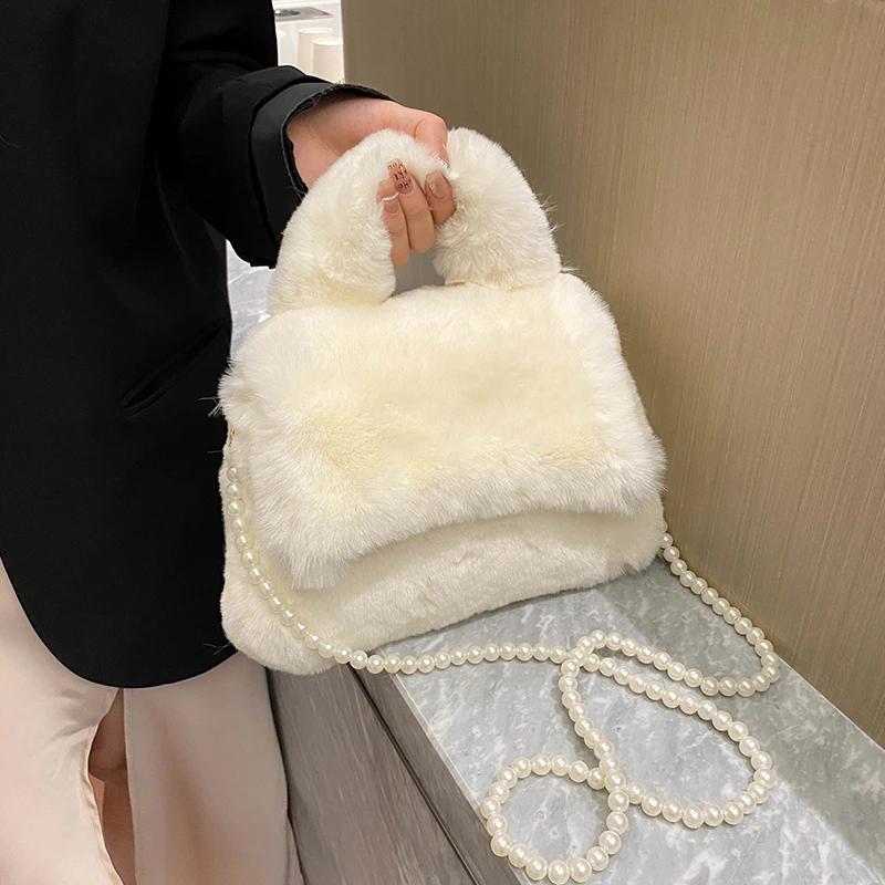 Luxury Faux Fur Handbag Brand Designer Bag Soft Plush Shoulder Bag Small Fluffy bolsa feminina Vintage Pearl Chain Crossbody Bag