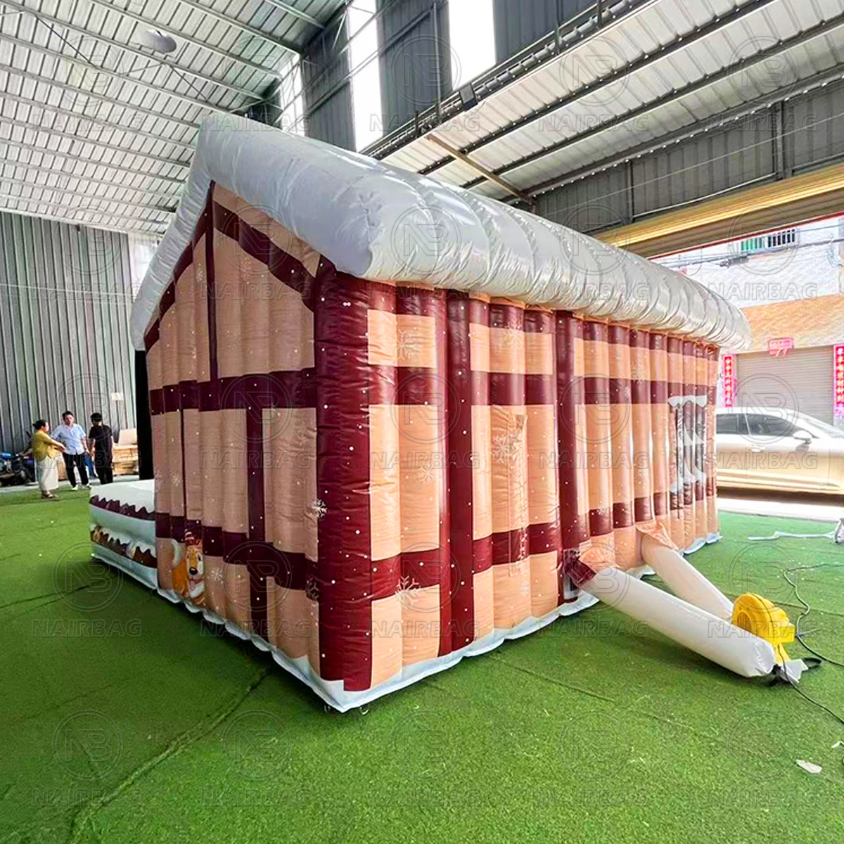 屋外用ブラウンサンタ洞窟PVC製インフレータブルクリスマスハウス、インフレータブルキャビンテント、ホリデーイベントパーティー装飾用