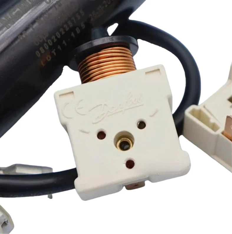 

2 шт. подходят для холодильников и морозильных камер, стартер 117U6002, универсальный пусковой механизм для компрессора.