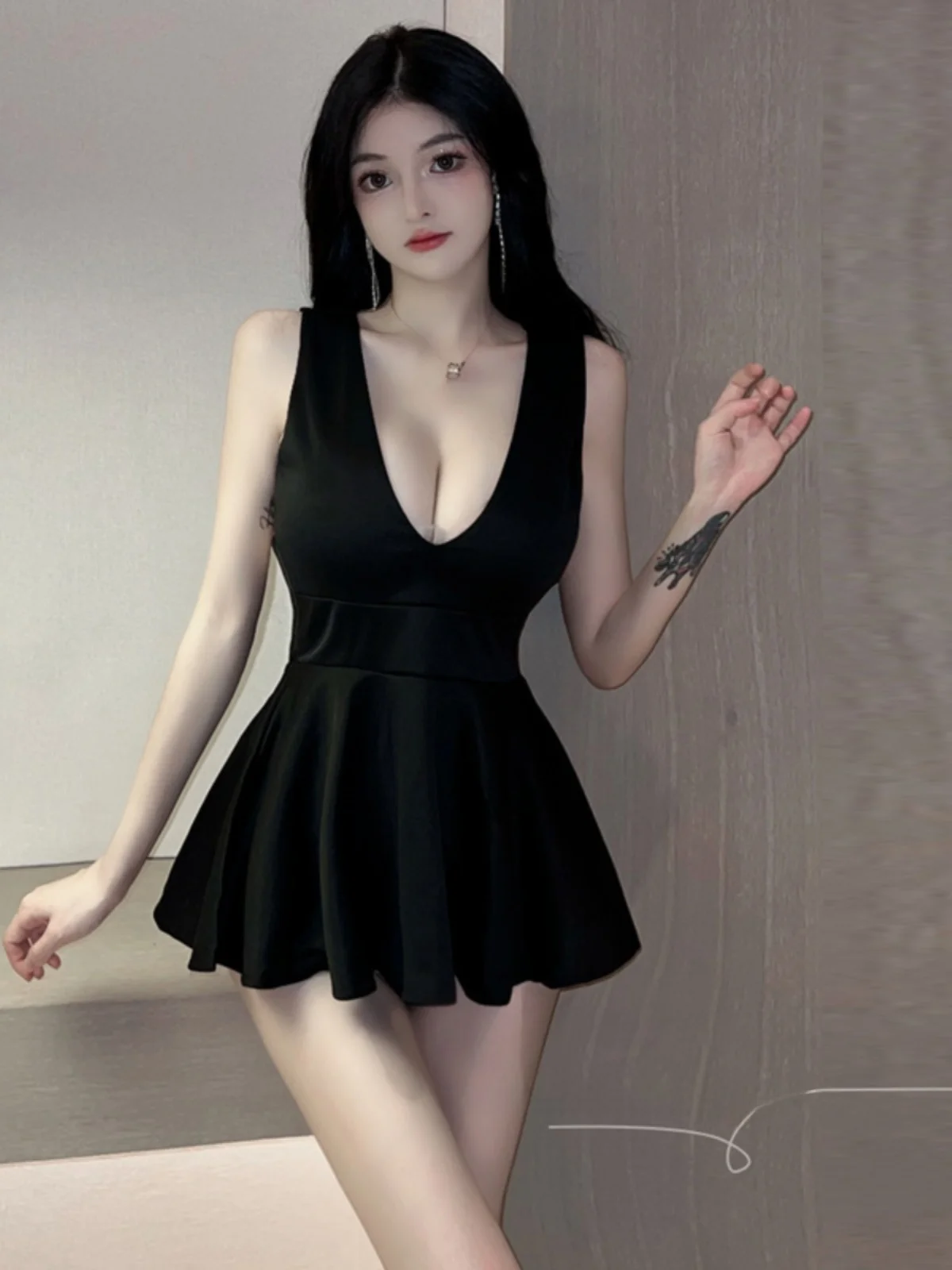Sexy Spicy Girl Deep V Neck Backless Puffy Sleeveless Top Slim Fit Waist Cinching Bellflower  Internet Famous Broadcasters